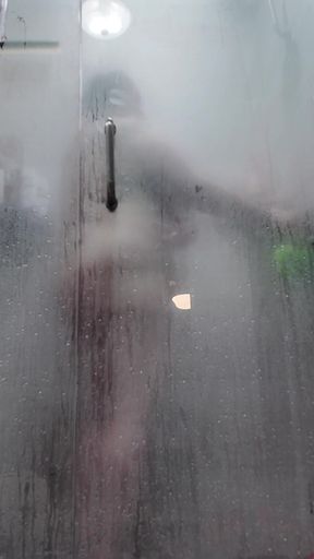 Sexy BBW Amanda Teasing in the Shower
