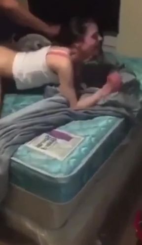Amateur BBC gets a spit-roasted threesome with her homemade lover
