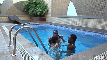 Que se foda a quarentena fizemos um menagem na piscina - Lunna Real - Higor Negrao - Bettohfitness