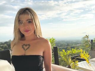 Having Sex with a Stranger in the Hotel's Public Jacuzzi! Nath Gomez