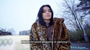 French babe Crystal Cherry outdoor blowjob and big dick pov