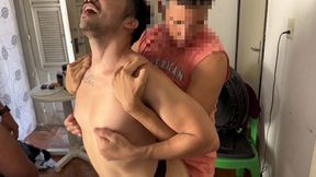 arrancou a virgindade de um novinho, pela primeira vez junto com seu parceiro, os dois foderam o cu novato.