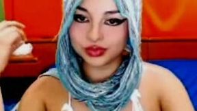 Webcam solo with an Arab hussy masturbating her hairy cunt