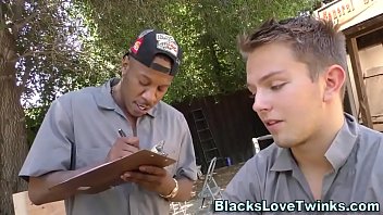 Hung black dude pounds tight asshole