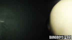 ”Muscle twink sucking big hard meat & swallowing warm cum”