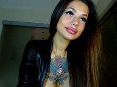 Brunette Solo Webcam Masturbation