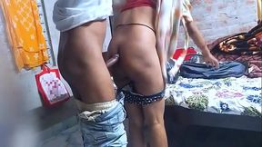 Behen ki dost ghar ayi thi aur desi banda ne pelna shuru kar diya