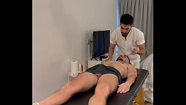 A straight masseur massages my cock with his fat ass to relax my prostate.