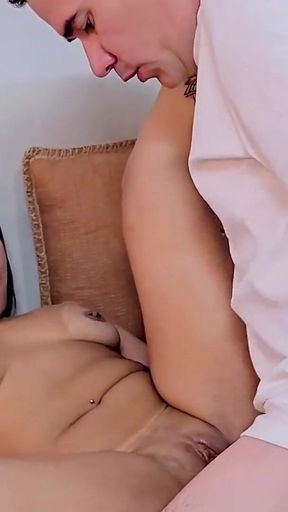 I Get Home Stressed From Work and My Fat Woman Comforts Me with Her Big Ass and Her Delicious Pussy