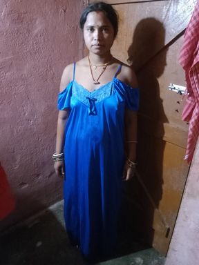 Indian Bhabhi First Time in Nighty Dress I Get Naked and Show My Boobs and Pussy