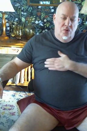 Bear Jerks off on Cam Makes Guy Watching Shoot