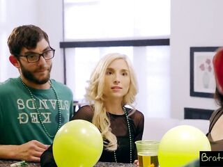 Fortunate Brothers first Threeway With Lewd Step Sisters S4:E8