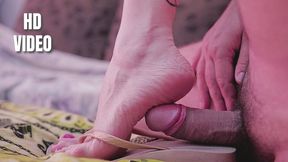 Flip flops massage your dick and my big toes gives very sexy footjob (HD VIDEO)