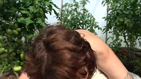 Country MILF Masturbates to Make the Tomatoes Blush