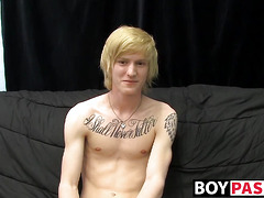 Kinky tattooed twink Dustin jerking off in passionate solo