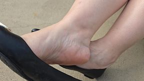 I relax, you jerk off to feet!