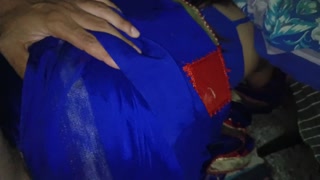 देसी भाभी को अकेली देख कर चोद डाला।।