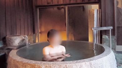 High Class Japanese Girl Cumming In Rented Outdoor Hot Spring Threesome