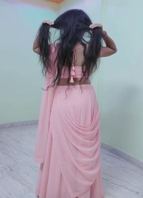 Curvy married Indian couple takes a steamy solo session together