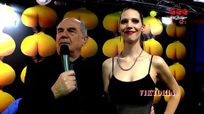 Ggg John Thompson Shows Ficktoria a