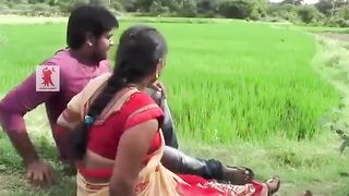 Bangali Bhabi ko khet me leja ke choda play boy ne