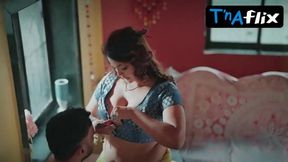 Subhati Das gets railed by a horny stranger in an Indian train station