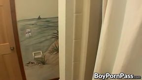 Horny twinks blow dick and do handjobs until one cums hard