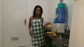 diarista millena gomes veio na minha casa faser um trabalho para me quando eu sair do banho ela se me ofereceu e me fez aquele boquete bem gostoso