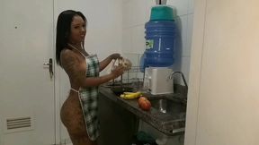 diarista millena gomes veio na minha casa faser um trabalho para me quando eu sair do banho ela se me ofereceu e me fez aquele boquete bem gostoso