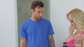 Fitness mommy seduces handsome dude