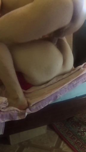 Big ass loves a thick cock and roughly cums