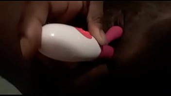 A minha mi&uacute_daquando est&aacute_ sozinha...My thot sent me this nice pussy