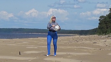 Blue style 2 - Flashing on beach