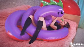 C97 Cosette vs inflatable serpent - 1080p