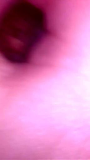 Oiled on the Table, Maiko Kobayashi Exposes Her Navel... and What Comes Out Smells Like Raw Fetish