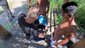 Maior putaria no meio do parque, orgia BAREBACK.