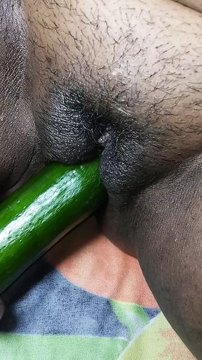 Beautiful pyaasi bhabhi ritu sex with kheera in dirty hindi audio