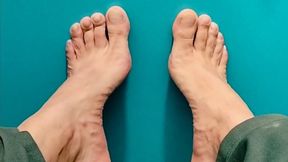 Work Break Barefoot – Locker Room Stall Foot Reveal & Door Play