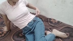 Cute step sister ko ghar me band kar ke pel diya