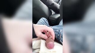 Teenie dude jacked off and jizzed in the back seat of a cab