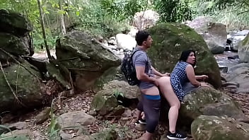 PRIMERA PARTE FOLLANDO CON MI COMPA&Ntilde_ERO EN EL BOSQUE.. me FOLLAN me CHUPAN y se corren encima ..en el bosque alexachris20