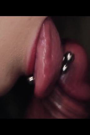 Masked Lady Sucks the Penis Until Climax