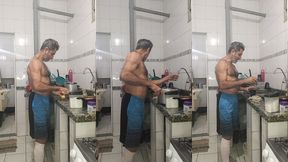 na cozinha preparado um jantar gostoso