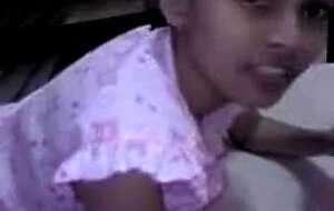 malay-nuri awek tetek besar