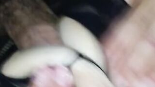 Fodendo o peito da lactante putinha (4K) / fucked titties / milk into titties