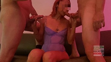 Pareja swinger amateur en un trio cuckold HMH marido se viene 6 veces