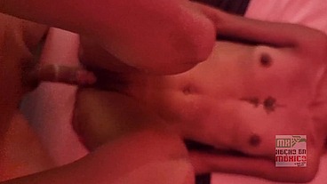 Pareja swinger amateur en un trio cuckold HMH marido se viene 6 veces