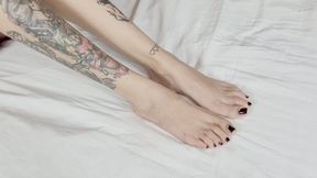 SWALLOW MY BEAUTIFUL CRUEL FEET AND PANIC WITH IT IN YOUR THROAT - BY NATASHA CANDY - CLIP FULL