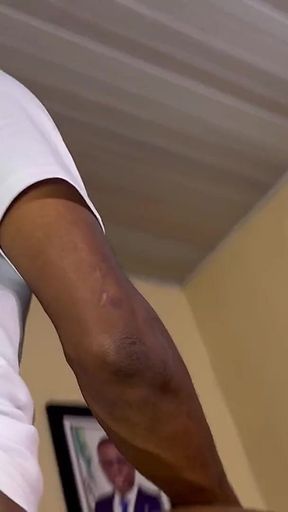 He Fuck the New Cleaner When She Dey Clean the Office