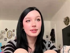 Brunette Solo Webcam Masturbation